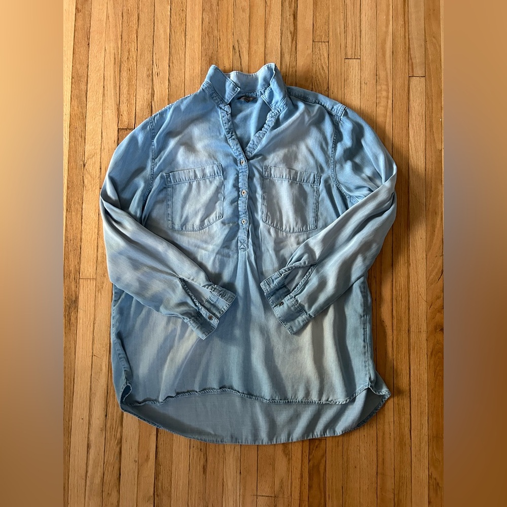Denver Hayes Women's Light Blue Button Down Shirt - Picture 8 of 10